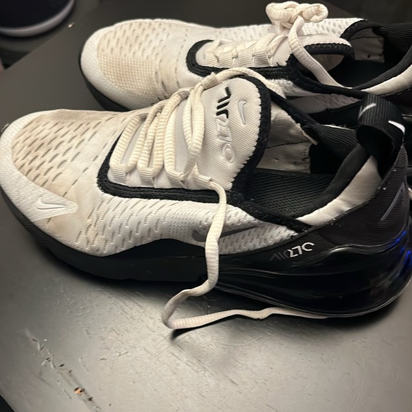 Nike Air Max 270 BIG, bold wraparound Big Kids' Athletic Sporty Shoes US 4.5Y - Picture 6 of 7